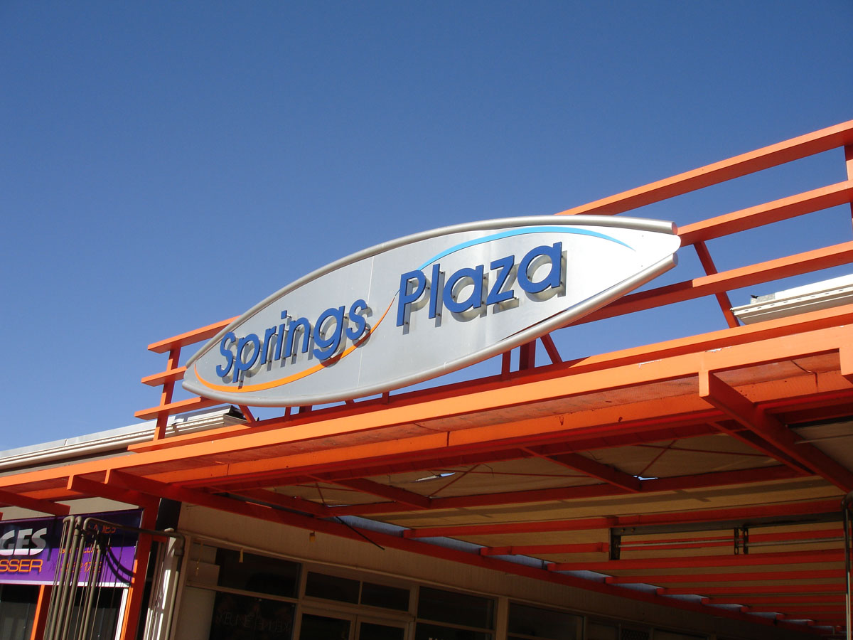 Springs Plaza East Signage Design by Hodgkison Alice Spings Architects