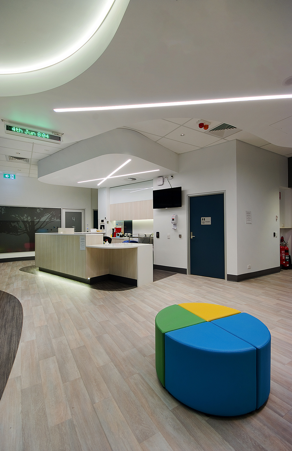 The Memorial Hospital Paediatric Day Stay Reception Area Hodgkison Architects Photography by Ross Williams_